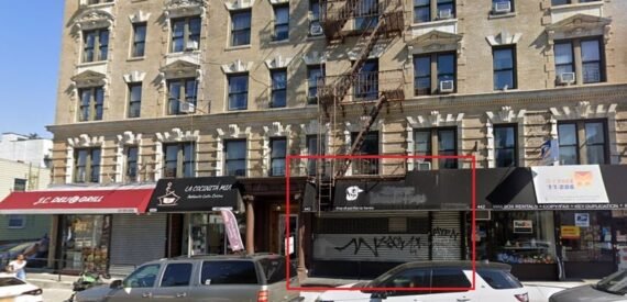 800 SF of Retail Space Available FOR LEASE
