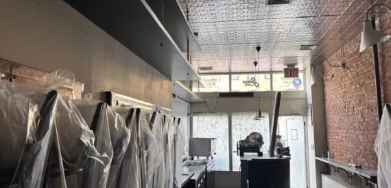 600 SF of Retail Space Available FOR LEASE