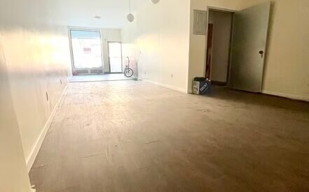 High-End Retail Build‑Out–800 SF Fully Equipped Convenience Store