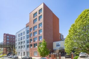8,000 SF of 4-Star Retail Space Available FOR LEASE