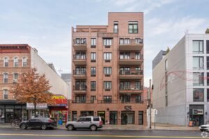 1,700 SF of 4-Star Retail Space Available FOR LEASE