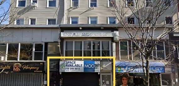 1,200 SF of Retail Space Available FOR LEASE