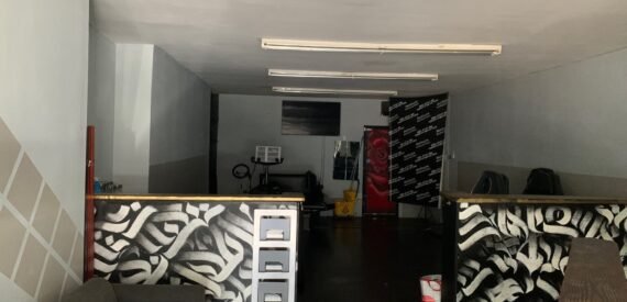 1,200 SF of Retail Space Available FOR LEASE