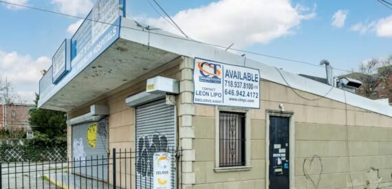 6,100 SF Vacant Office Building For LEASE/Possible Sale
