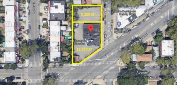 6,100 SF Vacant Office Building For LEASE/Possible Sale