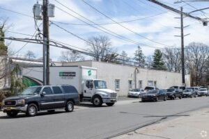 9,600 SF of Industrial Space Available FOR LEASE