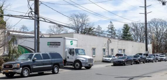 9,600 SF of Industrial Space Available FOR LEASE