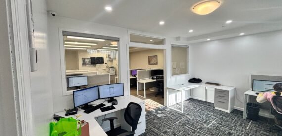 4,000 SF of Office/Retail Space Available FOR LEASE