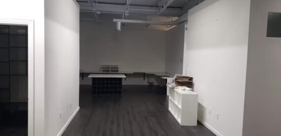 2,000 SF of Office Space Available FOR LEASE