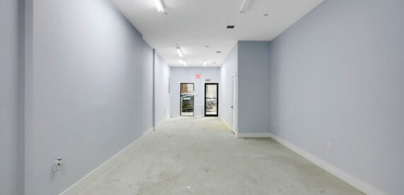 1,600 SF of Retail Space Available FOR LEASE
