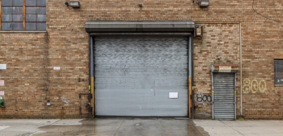 9,400 SF of Industrial Space FOR LEASE