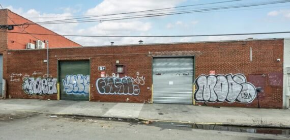 7,400 SF of Industrial Space