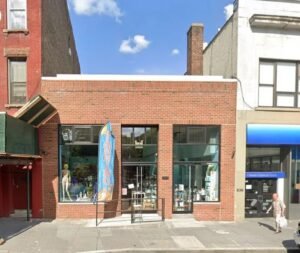 2,500 SF of Retail Space Available FOR LEASE