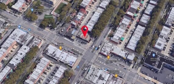 3,600 SF RETAIL SPACE / POSSIBLE DIVISION FOR LEASE