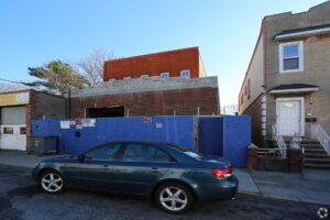 4,212 SF of Industrial Space