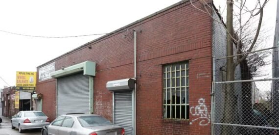 8,000 SF of Industrial Space FOR LEASE