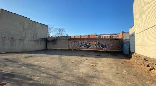4,200 SF PLOT