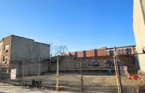 4,200 SF PLOT