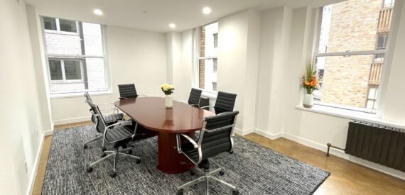 Excellent turn-key office space. Building with amenities!
