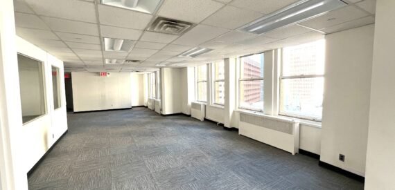 Great sunlit office space. Full floor!