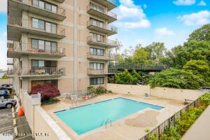 OPEN HOUSE SUN 6/29 FR 1-3PM,MANHATTAN STYLE 1BED TRI-LEVEL CONDO W 2 ROOM LOFT(2ND BED/OFFICE) WATER VIEWS