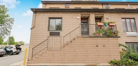 OPEN HOUSE SUN 6/29 FR 1-3PM,MANHATTAN STYLE 1BED TRI-LEVEL CONDO W 2 ROOM LOFT(2ND BED/OFFICE) WATER VIEWS