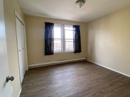 CORNER FREE MARKET RIDGEWOOD MIXED-USE BUILDING•2 APARTMENTS•1 COMMERCIAL SPACE •2 GARAGES FOR SALE