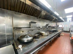 ESTABLISHED FOOD BUSINESS/COMMERCIAL COOKING GAS/FULLY VENTED/9.5 YEAR LEASE