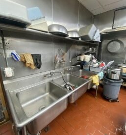 ESTABLISHED FOOD BUSINESS/COMMERCIAL COOKING GAS/FULLY VENTED/9.5 YEAR LEASE