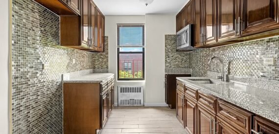 Spacious Pre-War 2BR in Elevator Building – Prime Elmhurst Location!