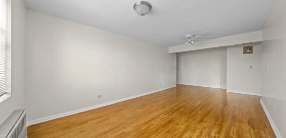 Spacious Pre-War 2BR in Elevator Building – Prime Elmhurst Location!