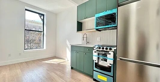Modern Sunlit 2BR in Bushwick w/ Rooftop, Laundry &amp; Pet Friendly – 1027 Putnam Ave