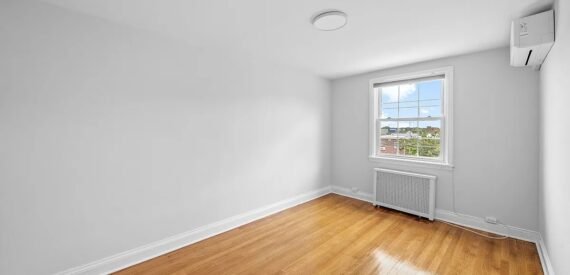Spacious Whole-House Rental with Parking &amp; EV Charger in Prime Astoria Location