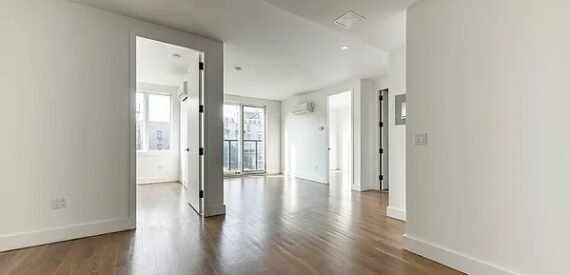 Modern 3BR Apartment in Kensington | Elevator, Gym, Roof Deck, Pet Friendly