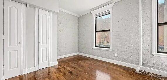 Amazing 3 Bedroom 2 baths beautiful apartment ~ washer and dryer in unit Queen size bedrooms