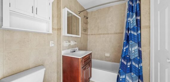 Spacious 3BR Duplex w/ Balcony, Soaring Ceilings &amp; Modern Upgrades in Weeksville