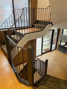 Spacious 1000 SF Home Office Suite with Parking in Forest Hills – Live/Work Ready!