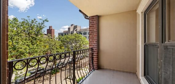 Spacious 3BR Duplex w/ Balcony, Soaring Ceilings &amp; Modern Upgrades in Weeksville