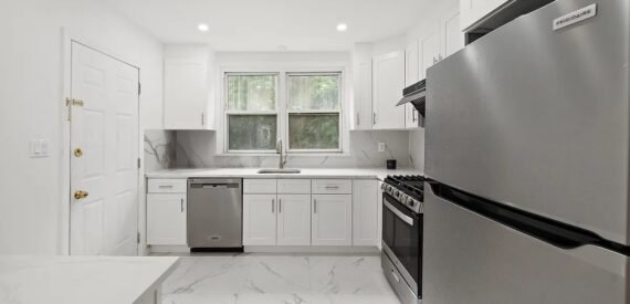 Spacious Renovated 3BR Home with Parking in Woodhaven, Queens – Prime Location!
