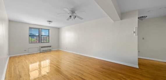 Spacious Pre-War 2BR in Elevator Building – Prime Elmhurst Location!