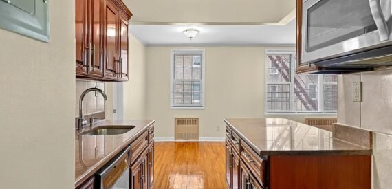 Modern 1-Bedroom Apartment in Jamaica, Queens – Prime Location &amp; Amenities