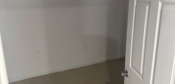 Large 1200SF Private Office Available on Metropolitan Ave