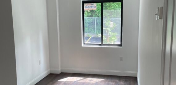 XL One Bedroom Suite w/Office/Nursery