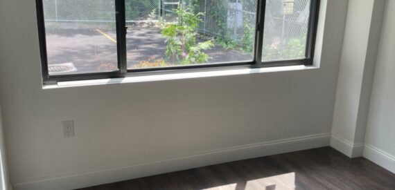 XL One Bedroom Suite w/Office/Nursery