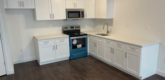 XL One Bedroom Suite w/Office/Nursery