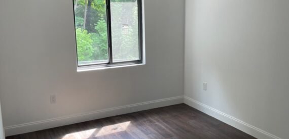 XL One Bedroom Suite w/Office/Nursery