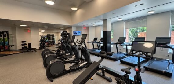 Luxury Doorman 3BR /2BA APT*Terrace*City views