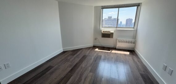Luxury Doorman 3BR /2BA APT*Terrace*City views