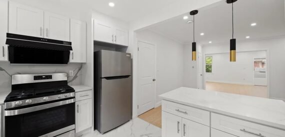 Spacious Renovated 3BR Home with Parking in Woodhaven, Queens – Prime Location!