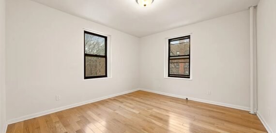 Charming Pet-Friendly Studio in Prime Jackson Heights – Utilities Included!